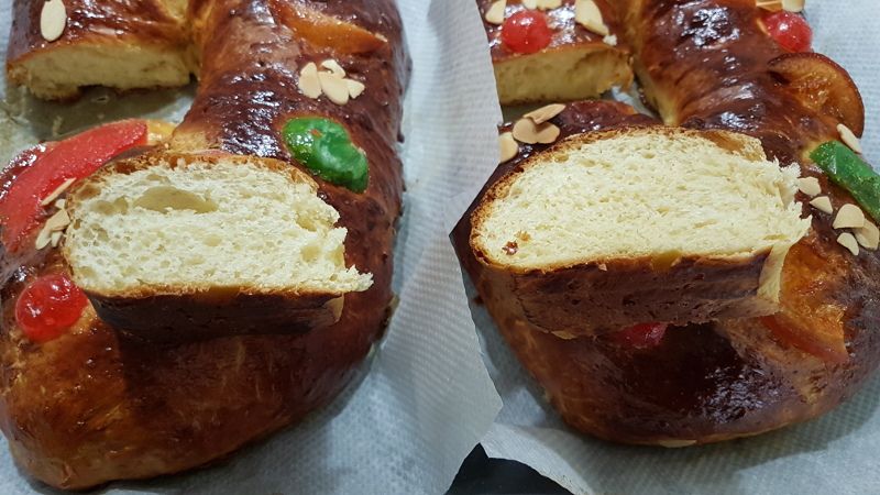 roscón con azúcar blanco o con azúcar moreno